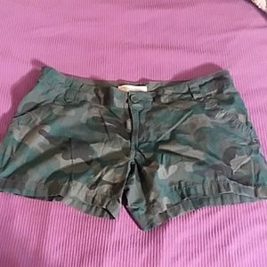 No boundaries camo shorts